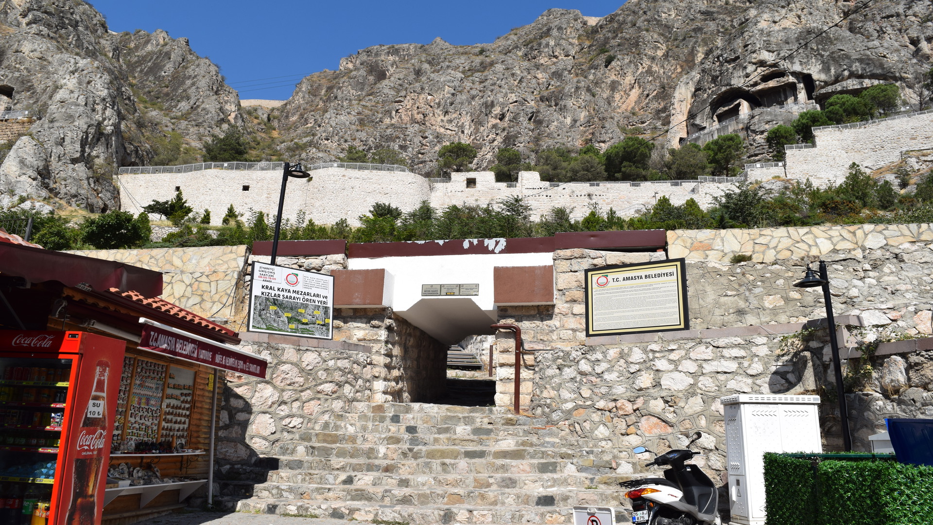 Kral Kaya Mezarları