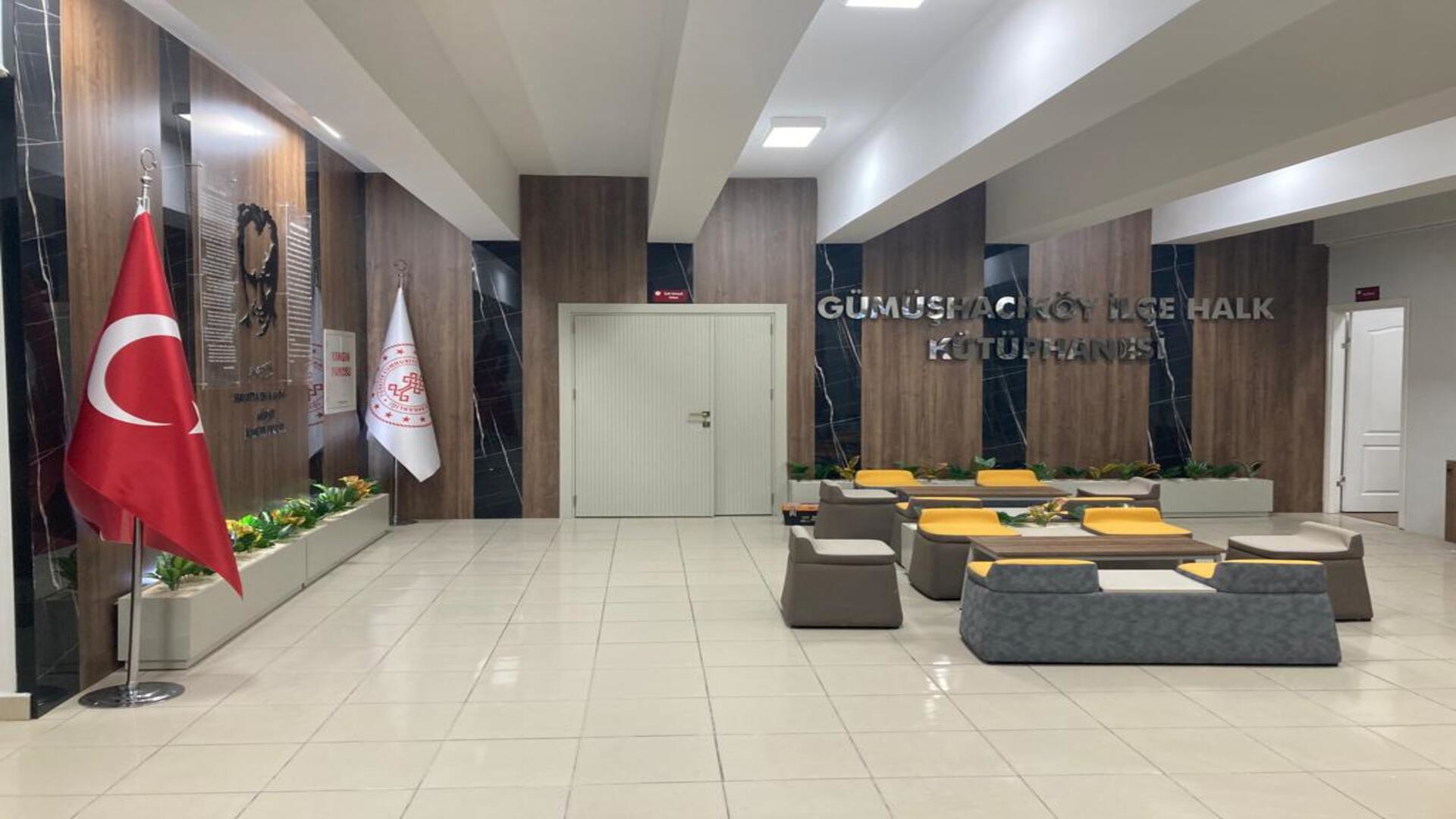 Gümüşhacıköy İlçe Halk Kütüphanesi