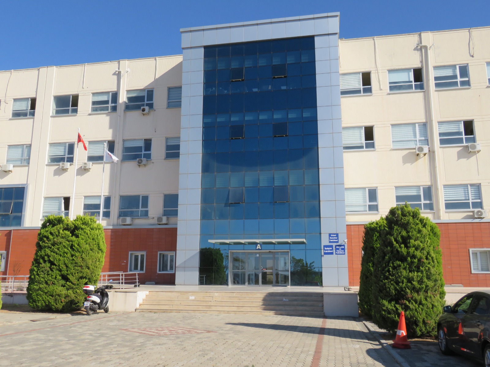Çanakkale Onsekiz Mart Üniversitesi El Sanatları Araştırma ve Uygulama Merkezi (ESAM)