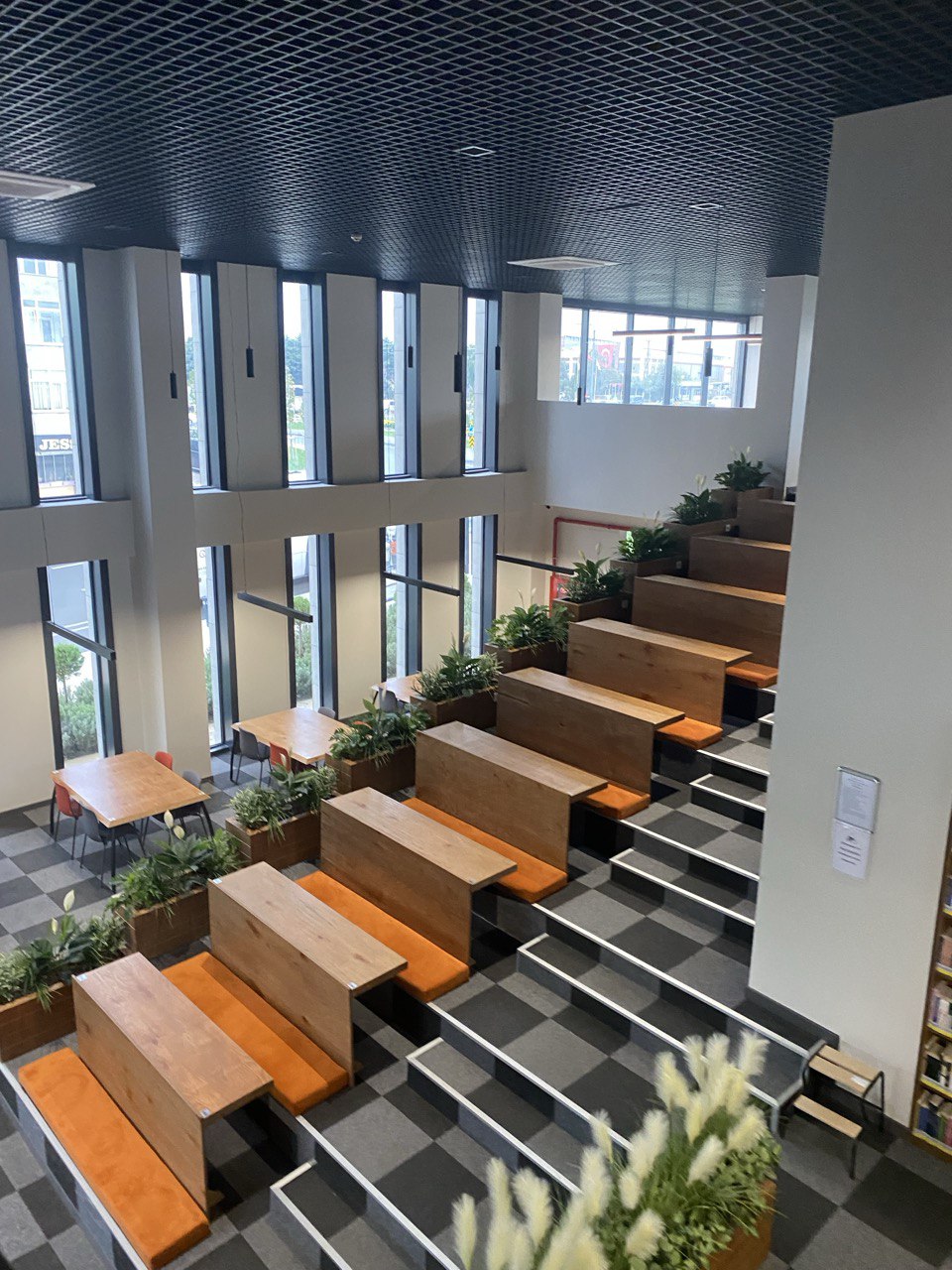 Çerkezköy Belediyesi Sarbak Metal Andon Arakelyan Kent Kütüphanesi