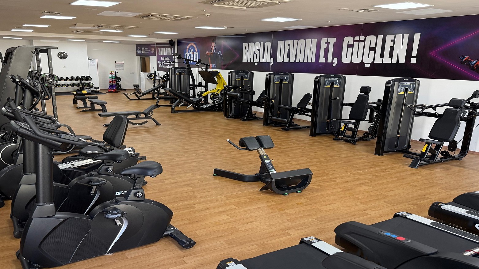 Antalya Büyükşehir Belediyesi 100. Yıl Sedir Spor Kompleksi