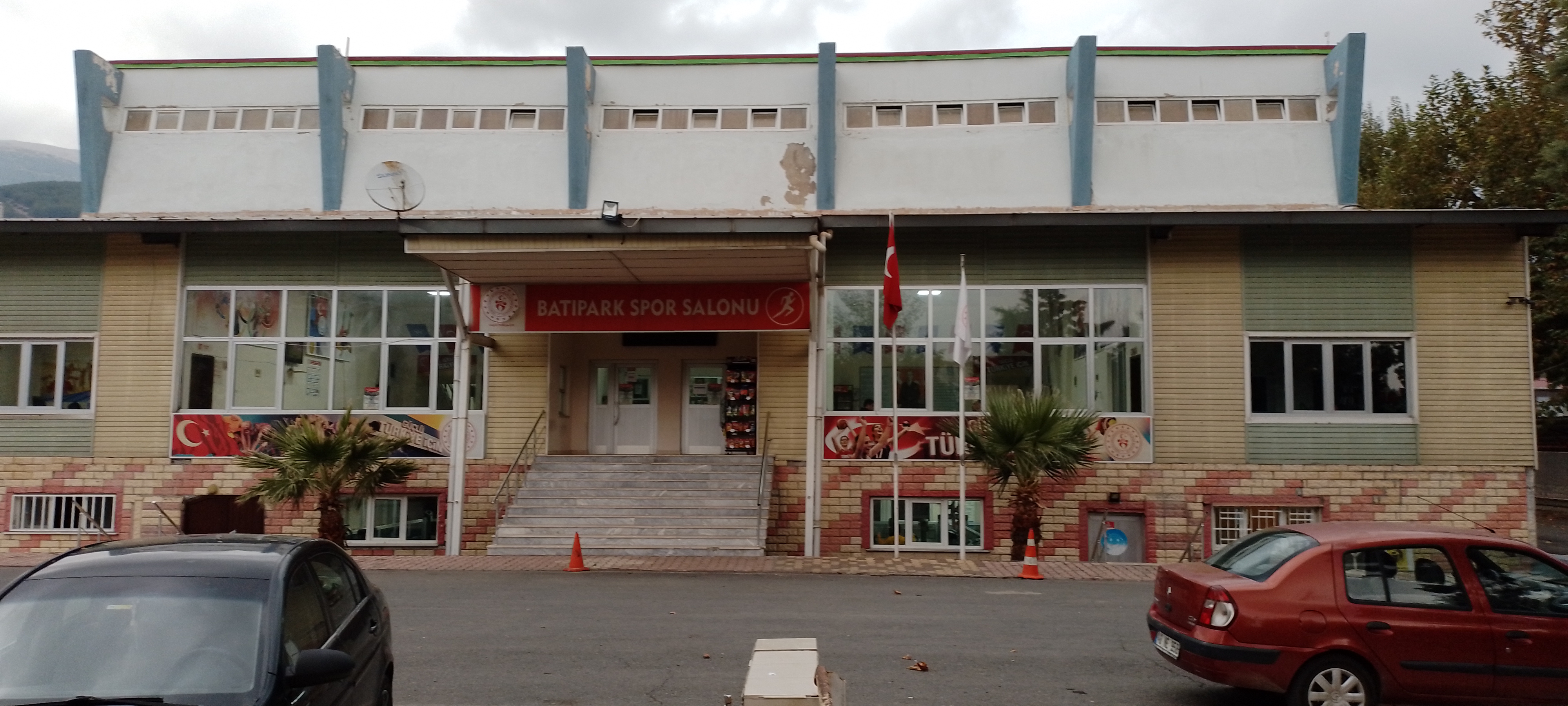 Batıpark Spor Salonu