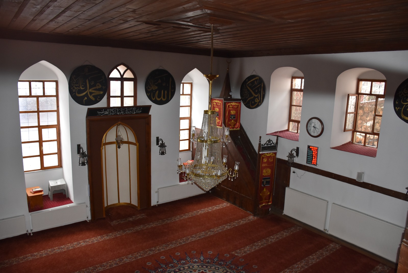 Yılanlı Cami