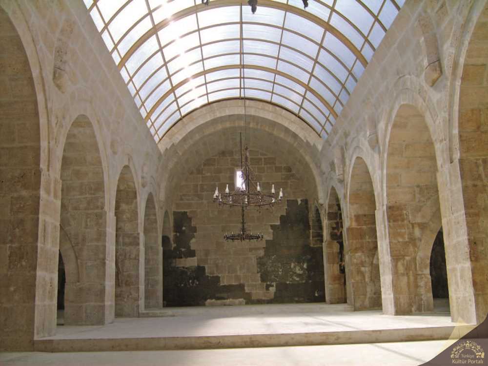 Pazar Mahperi Hatun Kervansarayı