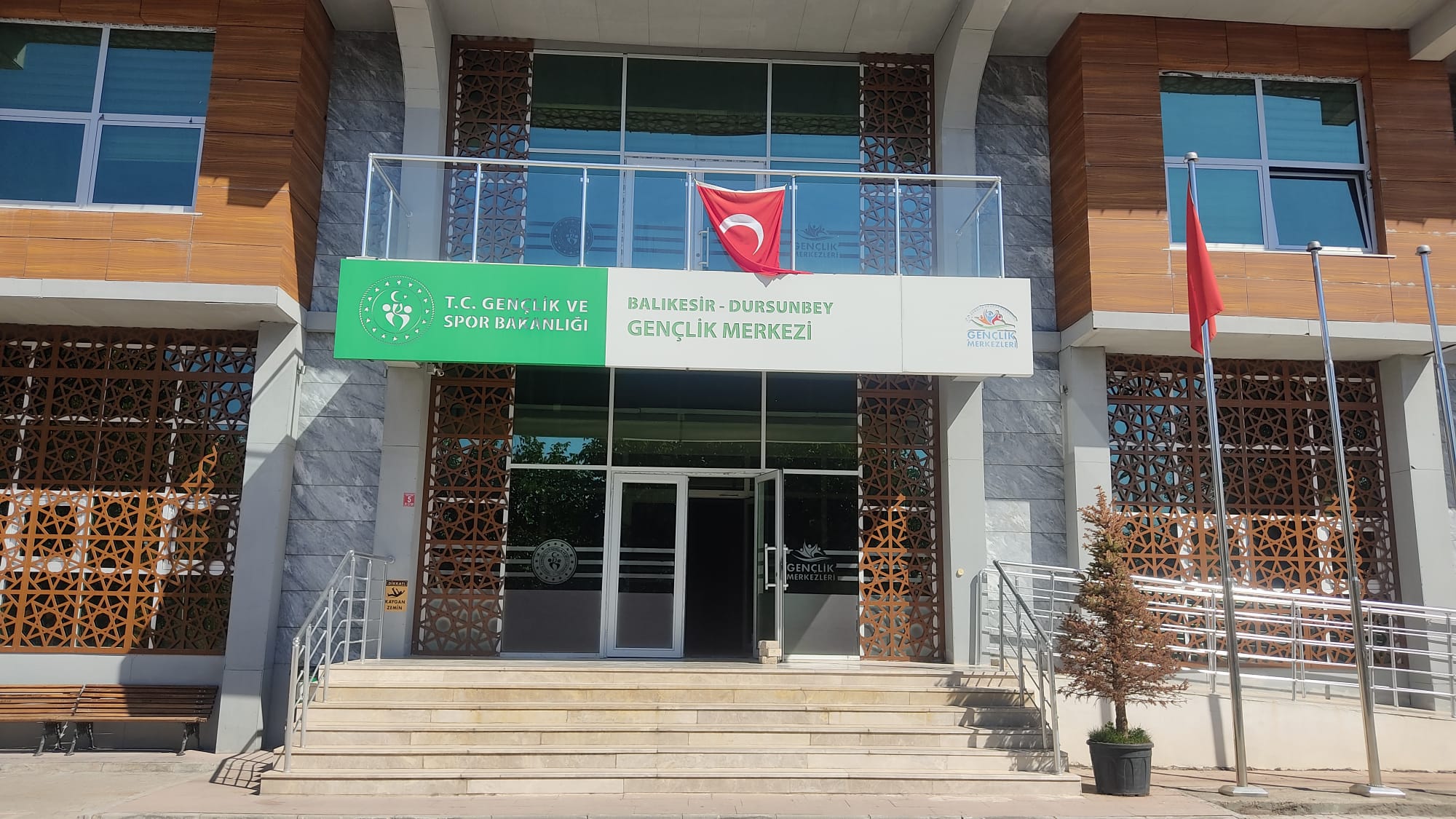 Dursunbey Gençlik Merkezi