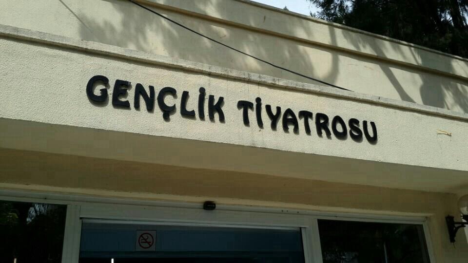 Fuar Gençlik Tiyatrosu