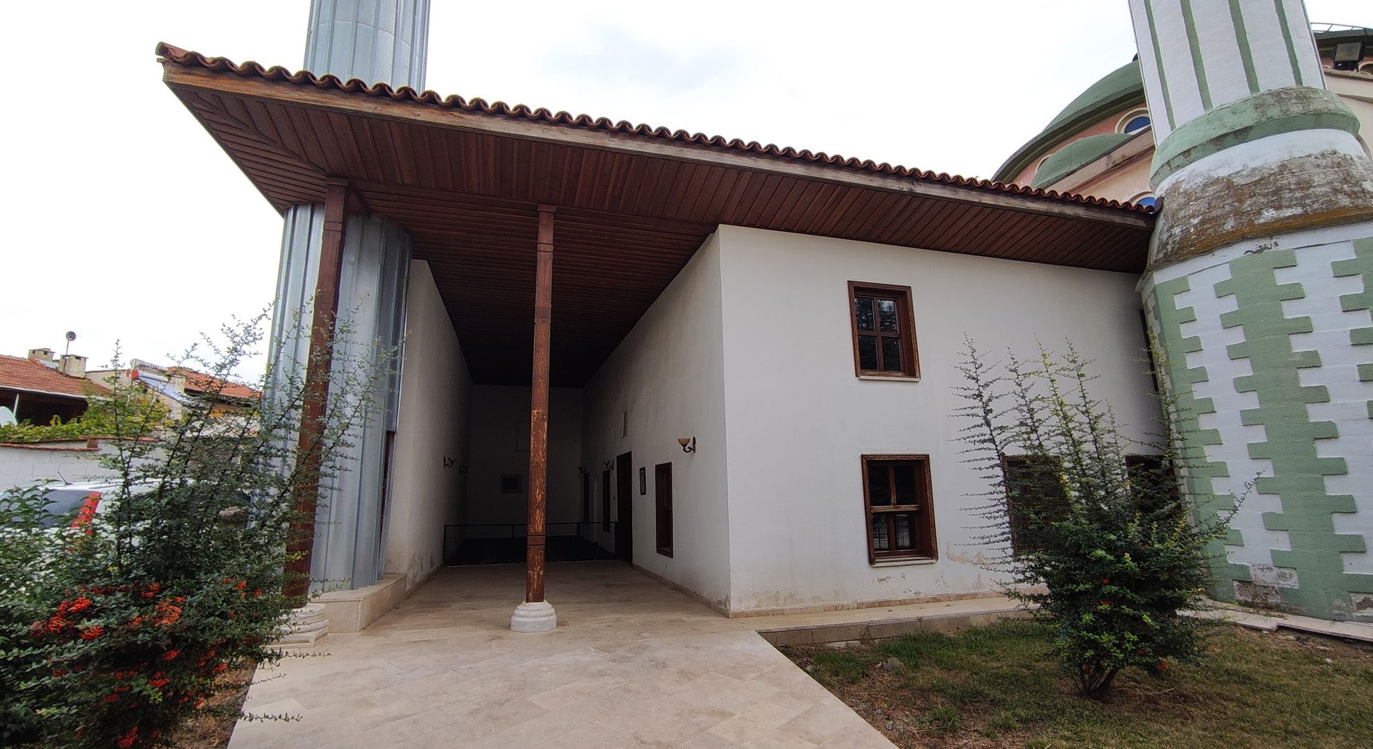 Tavas Kızılcabölük Hanönü Camisi