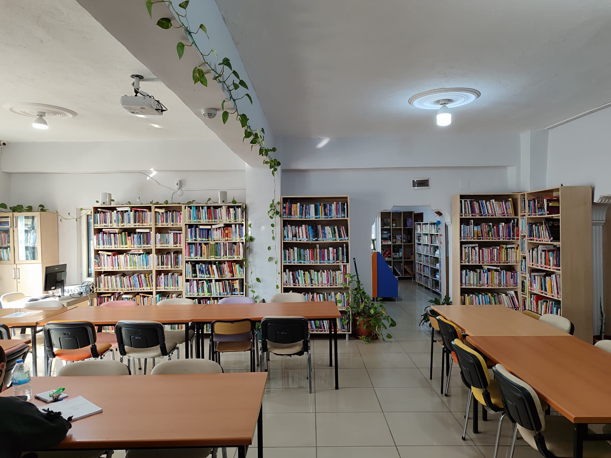 Anamur Halk Kütüphanesi