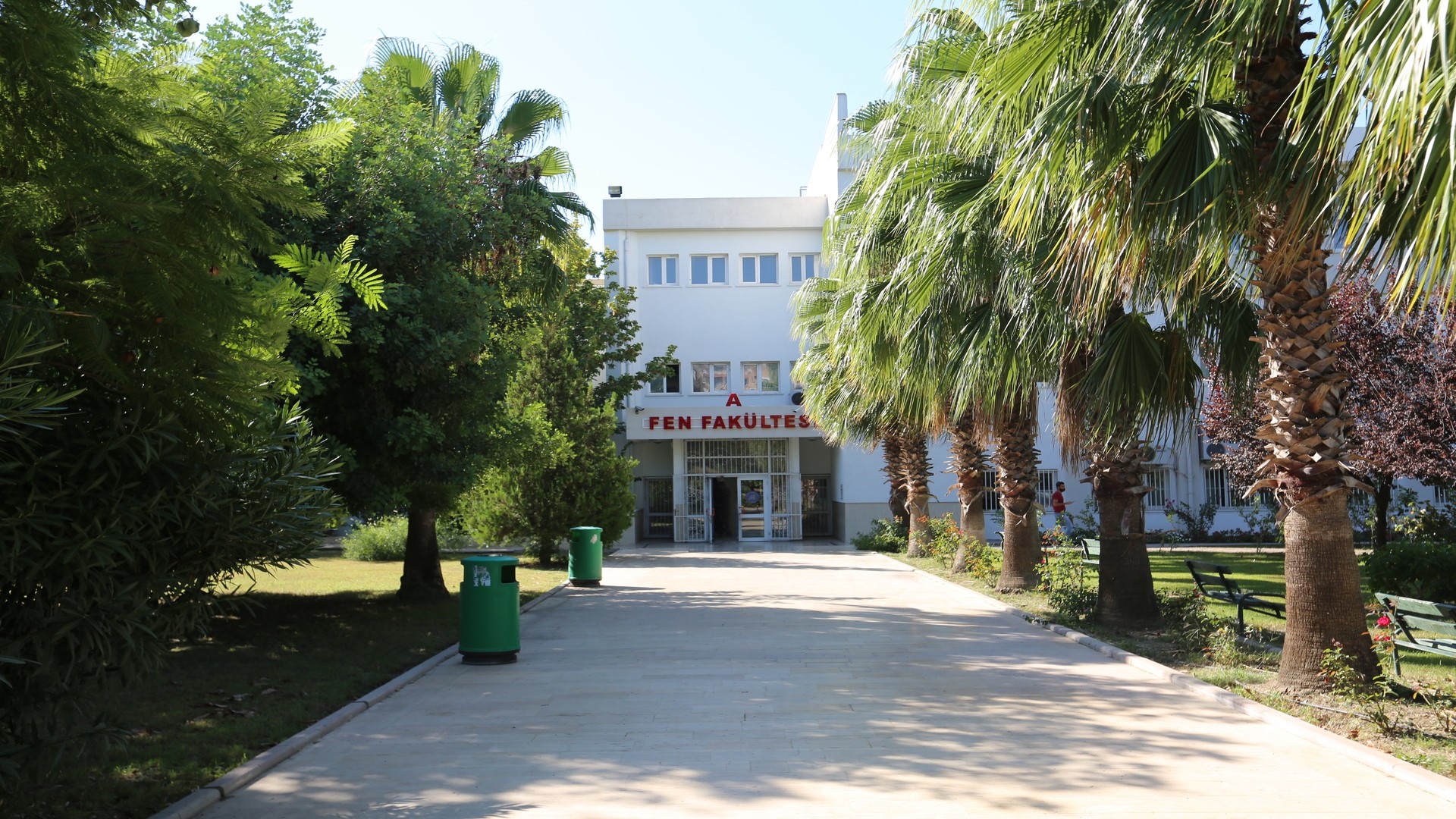 Akdeniz Üniversitesi Fen Fakültesi Omurgalılar Müzesi