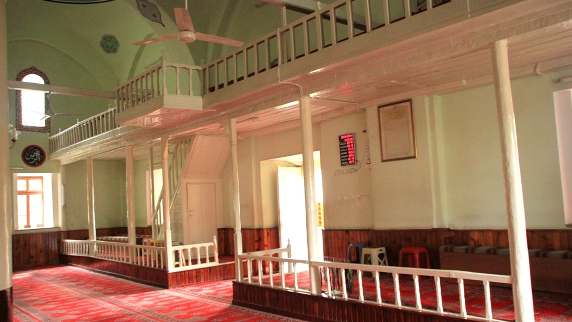 Alaşehir Şeyh Sinan Cami ve Türbesi