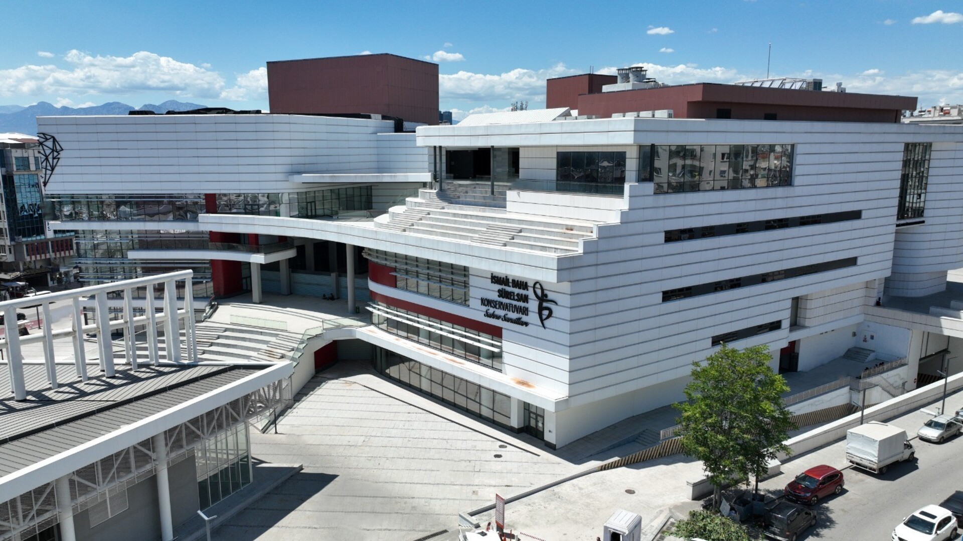 İsmail Baha Sürelsan Konservatuvarı
