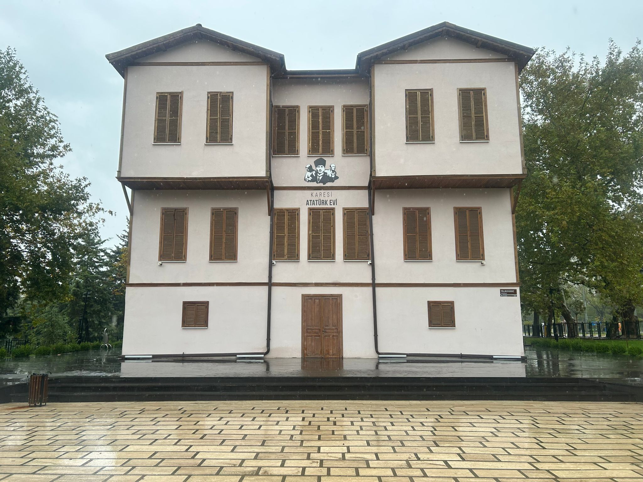 Karesi Atatürk Evi