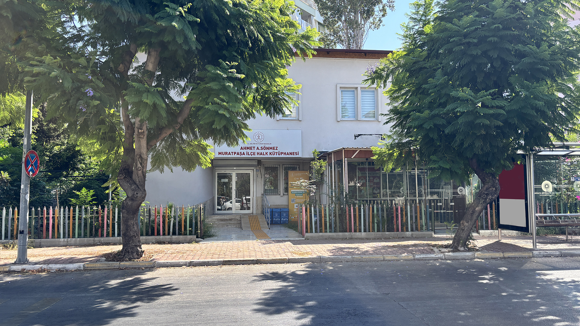 Muratpaşa Ahmet A. Sönmez İlçe Halk Kütüphanesi