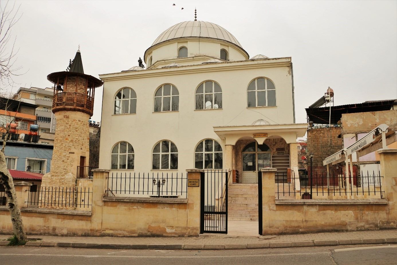Devecili Camii