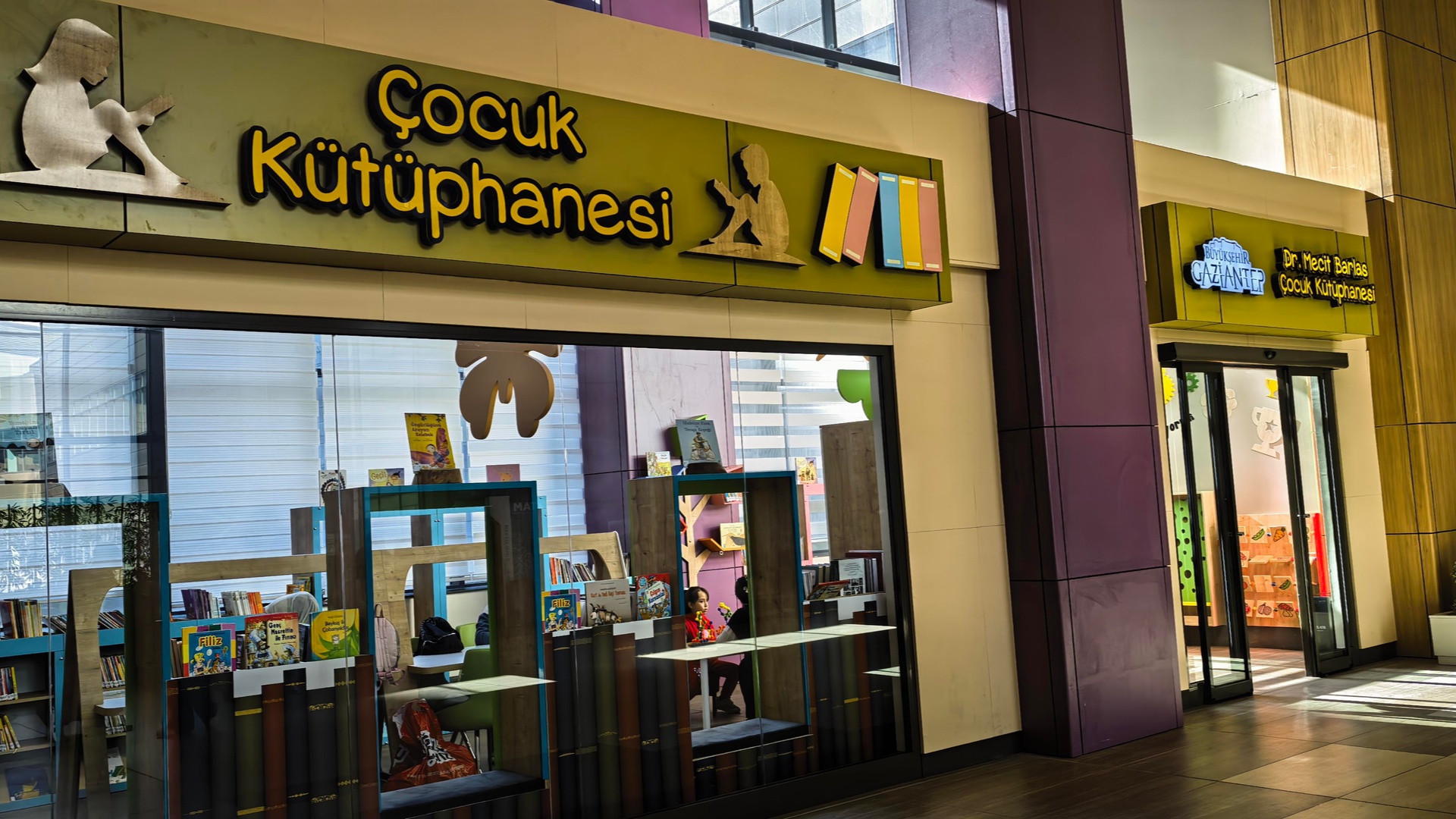 Dr. Mecit Barlas Çocuk Kütüphanesi