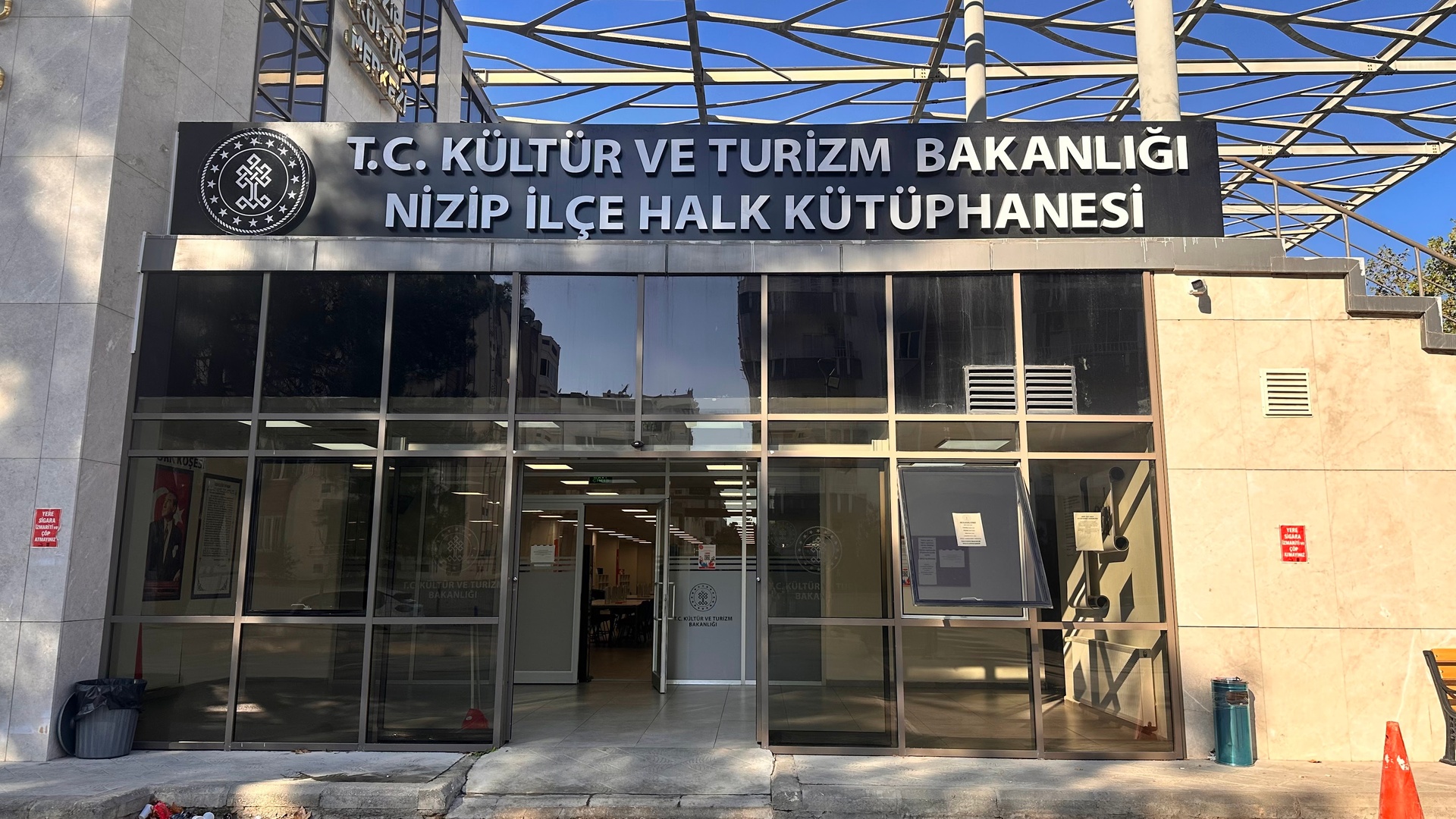 Nizip İlçe Halk Kütüphanesi