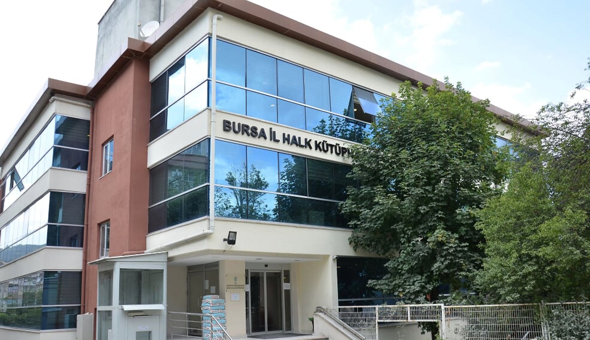 Bursa İl Halk Kütüphanesi
