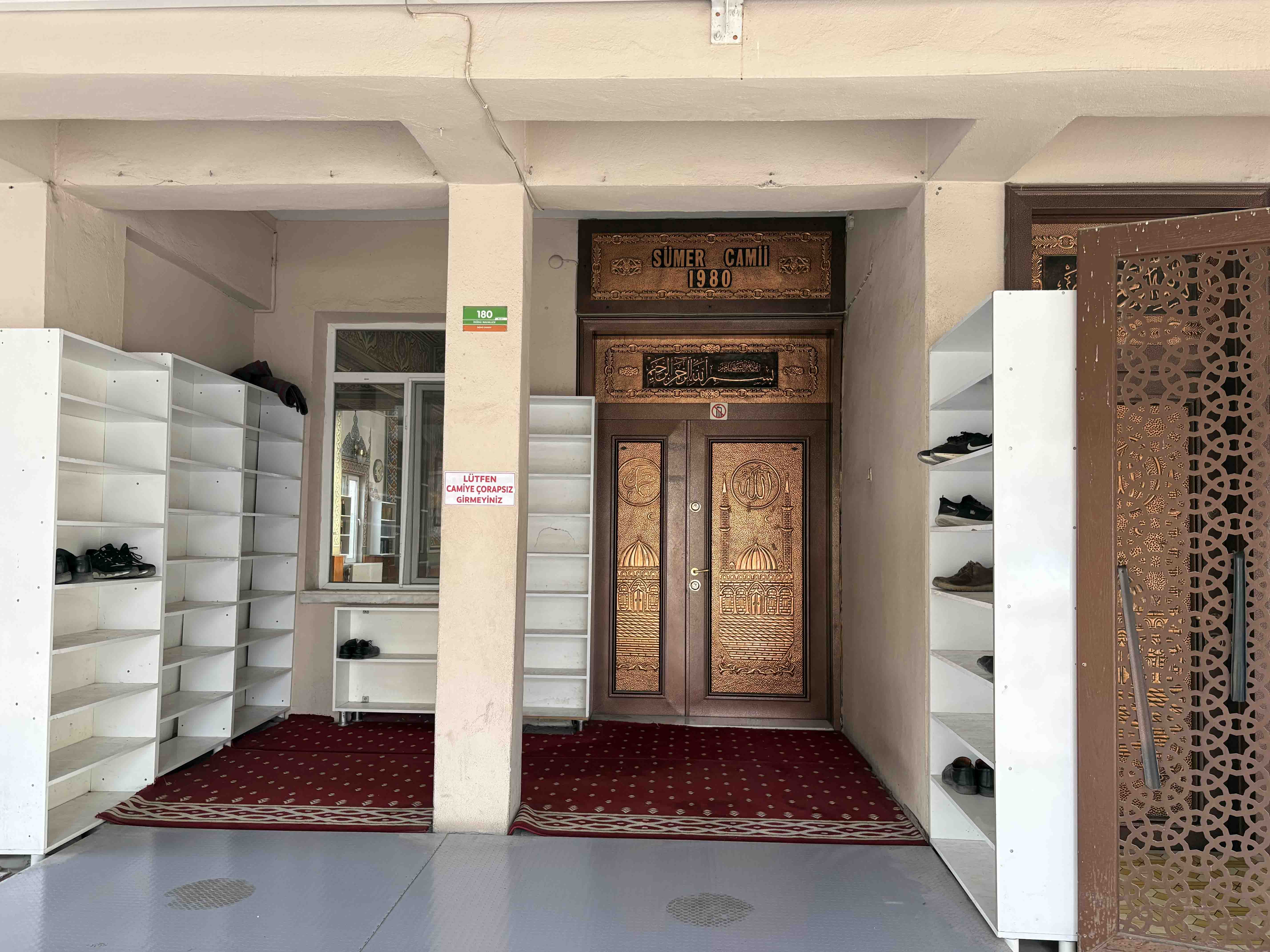 Yeşilyurt Sümer Fabrikası Camii