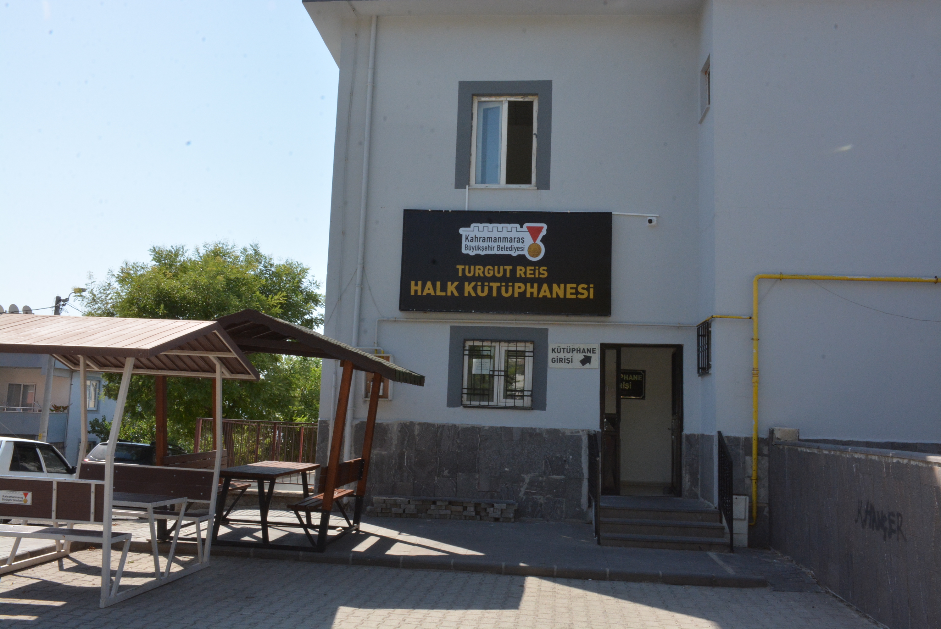 Turgut Reis Halk Kütüphanesi