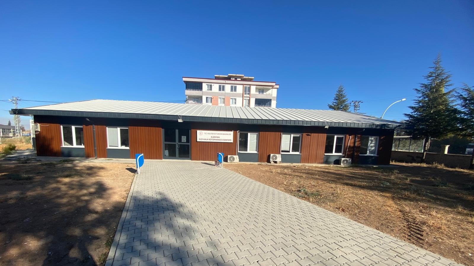 Esentepe Elbistan İlçe Halk Kütüphanesi
