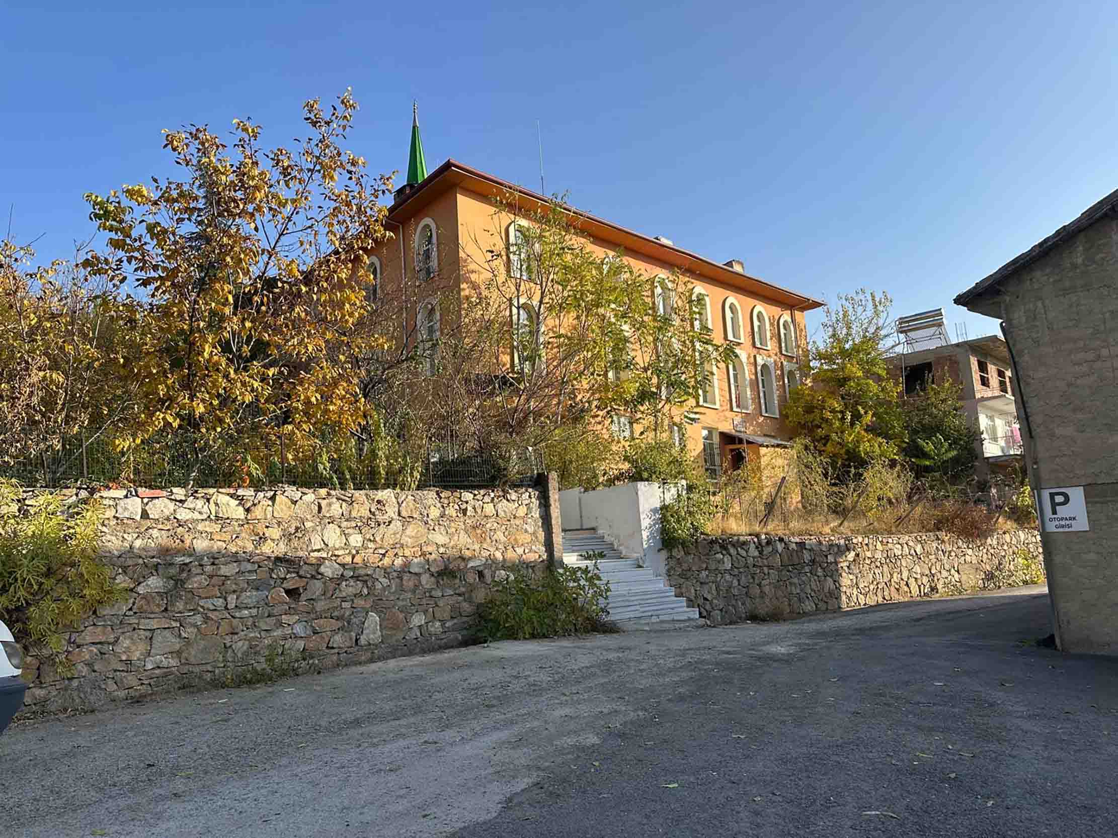 Pütürge Taşbaşı Camii