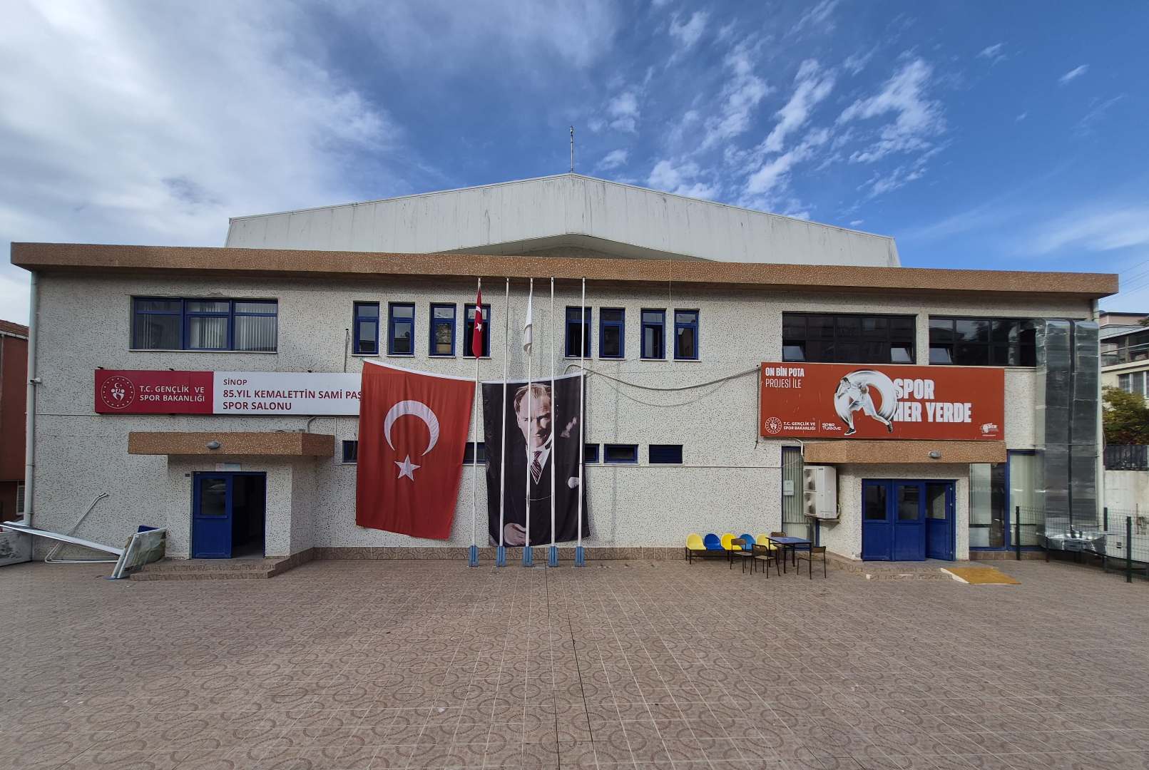 85. Yıl Kemalettin Sami Paşa Spor Salonu