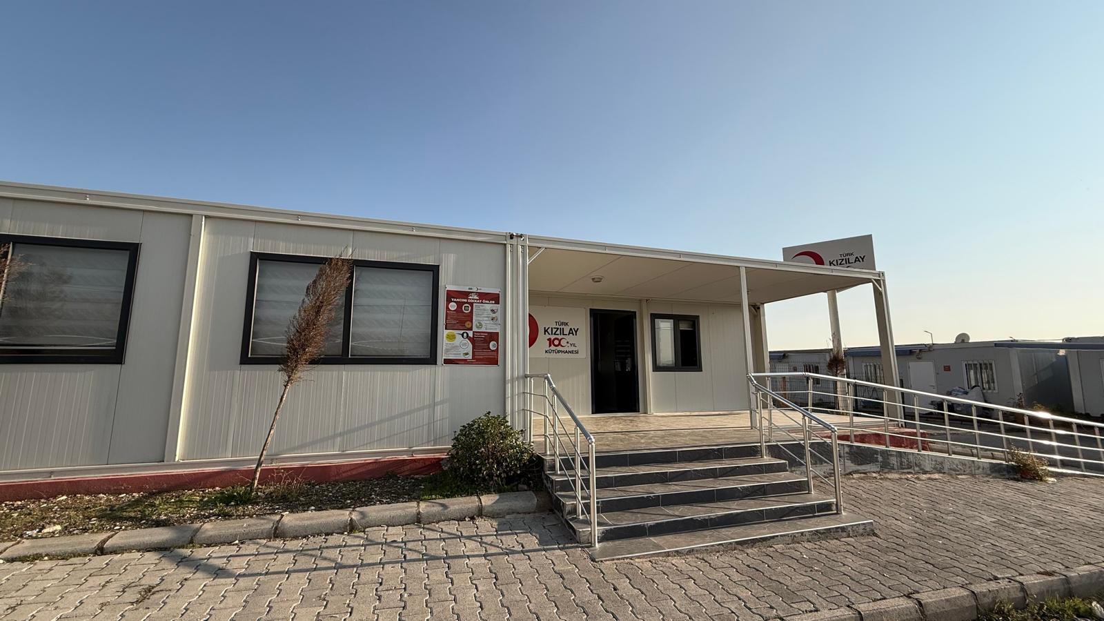 Türk Kızılay 100. Yıl Kütüphanesi