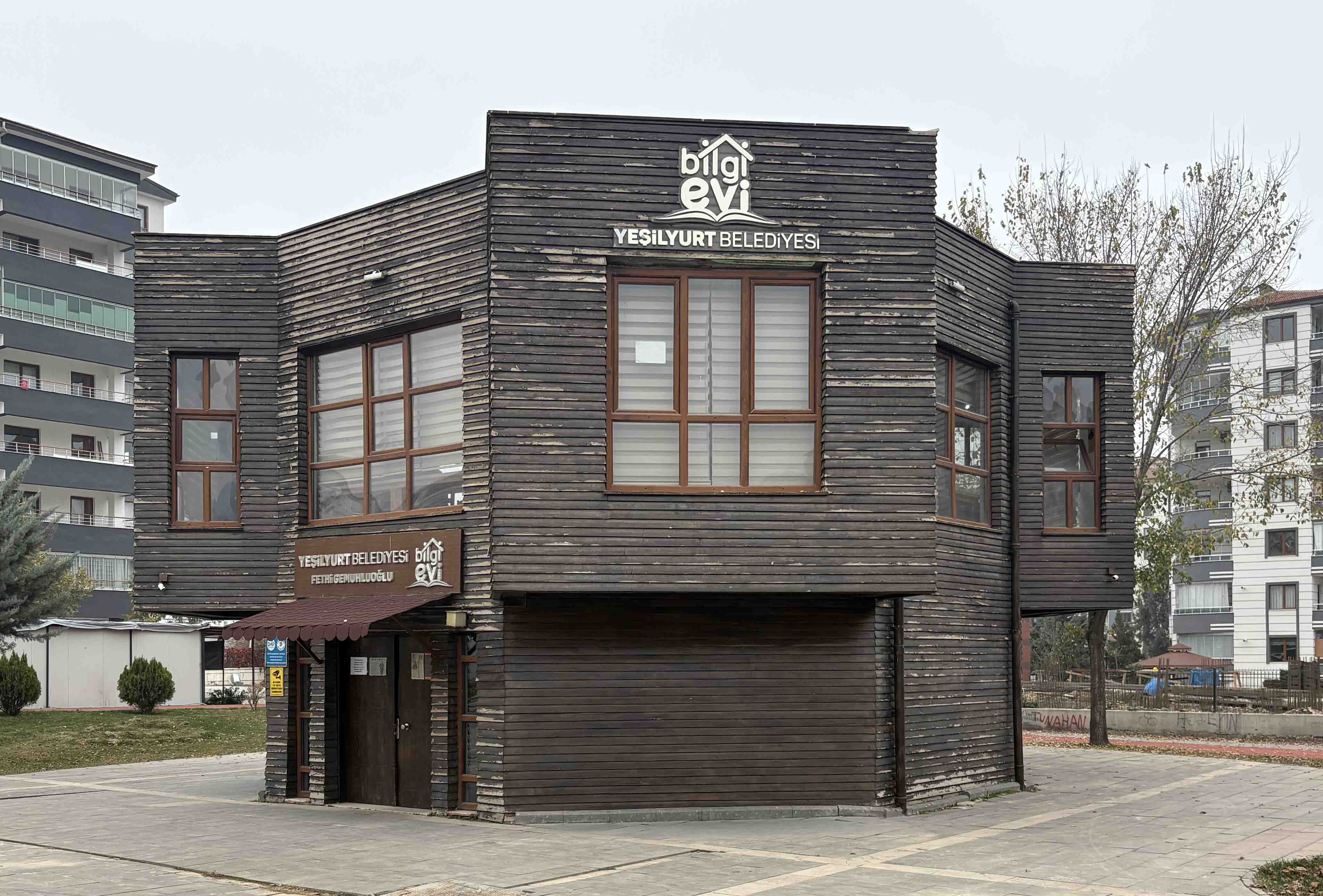 Yeşilyurt Belediyesi Fethi Gemuhluoğlu Bilgi Evi