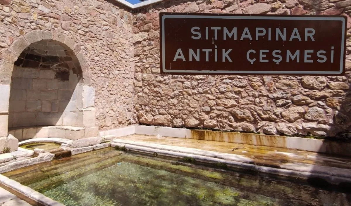 Sıtma Pınarı Roma Çeşmesi