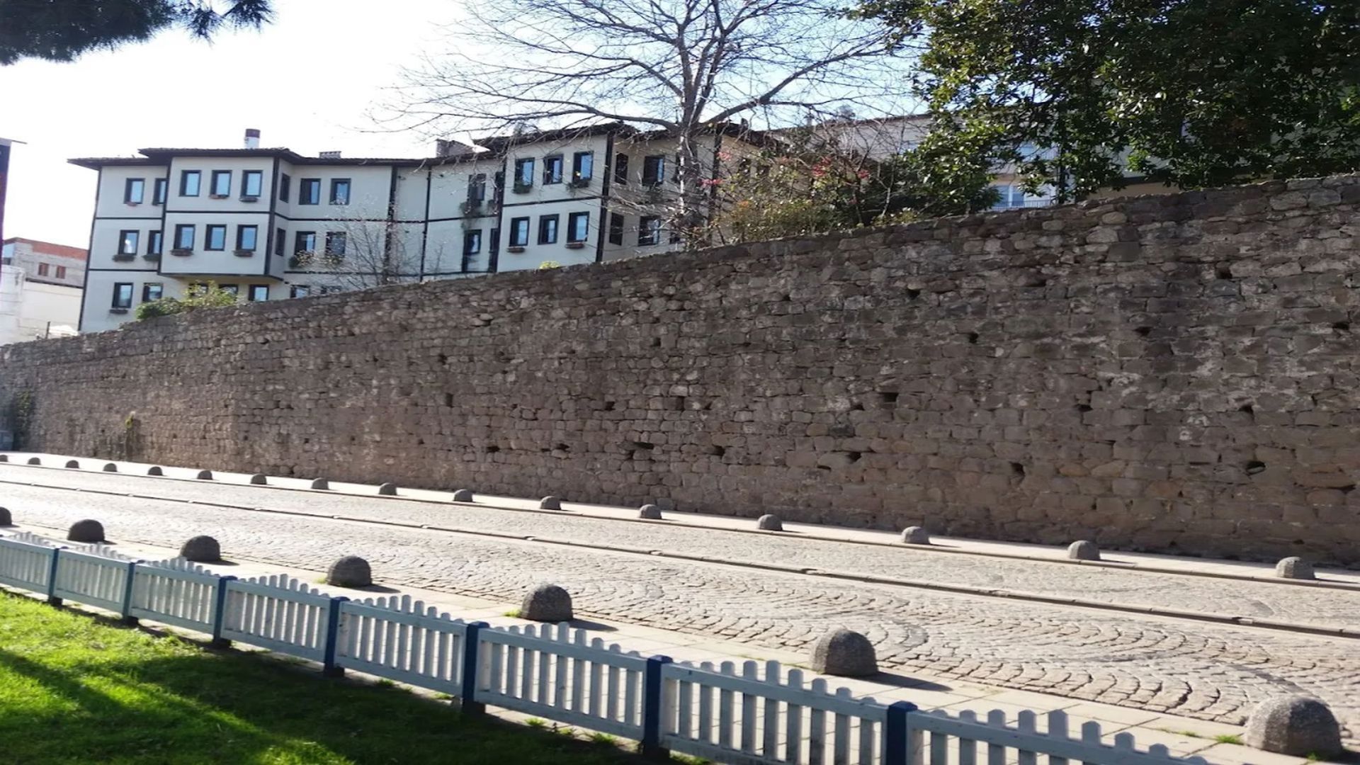 Ünye Süleymanpaşa Sarayı  Surları