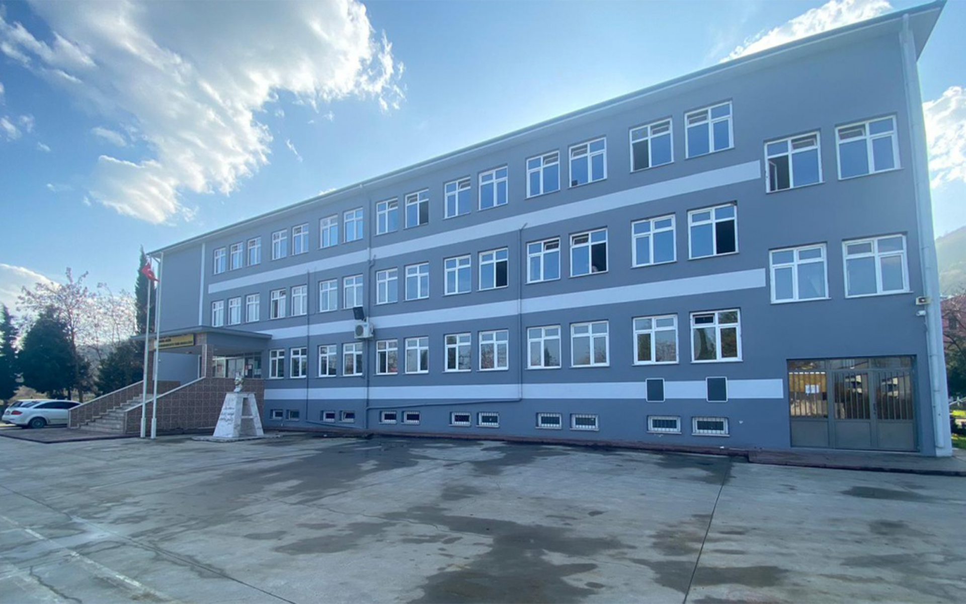 Altınkum Turizm Mesleki Teknik Anadolu Lisesi