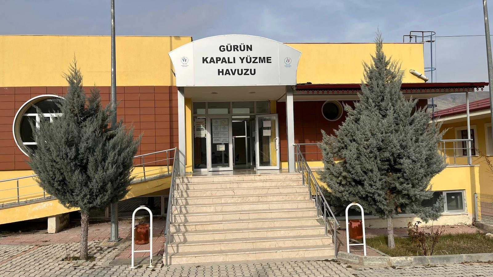 Gürün Kapalı Yüzme Havuzu