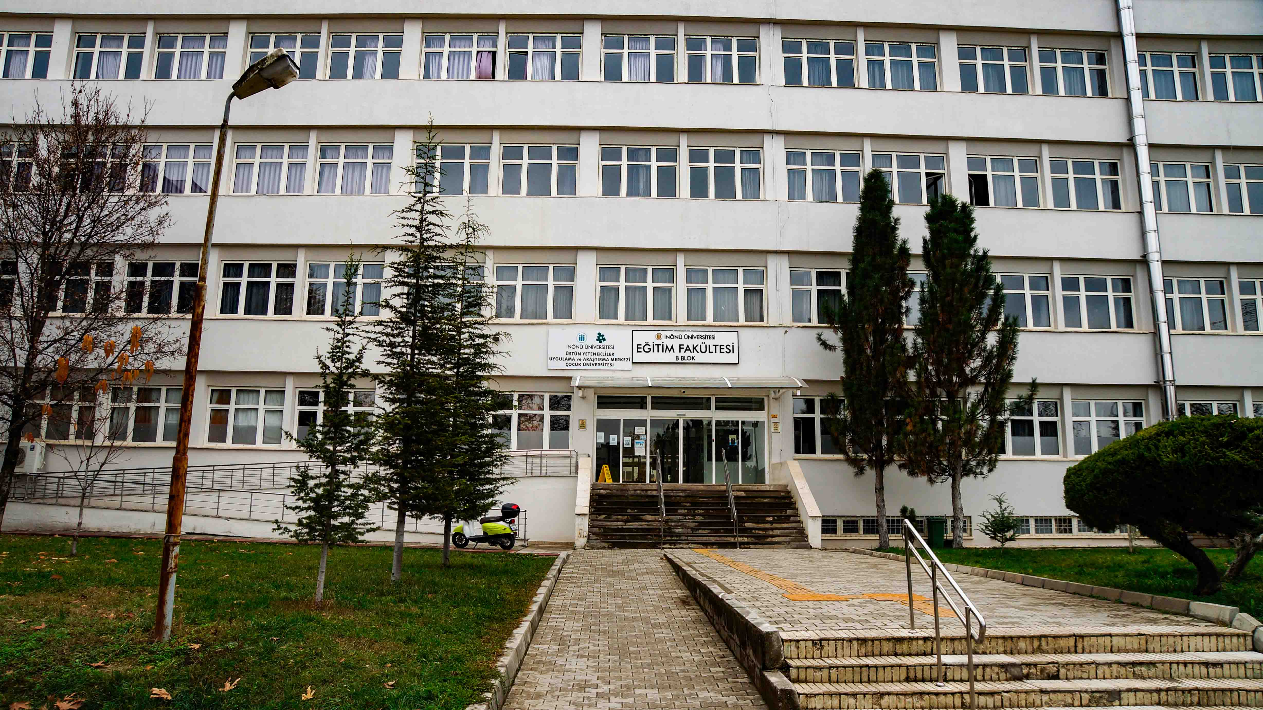 İnönü Üniversitesi ÜYUAM Çocuk Üniversitesi