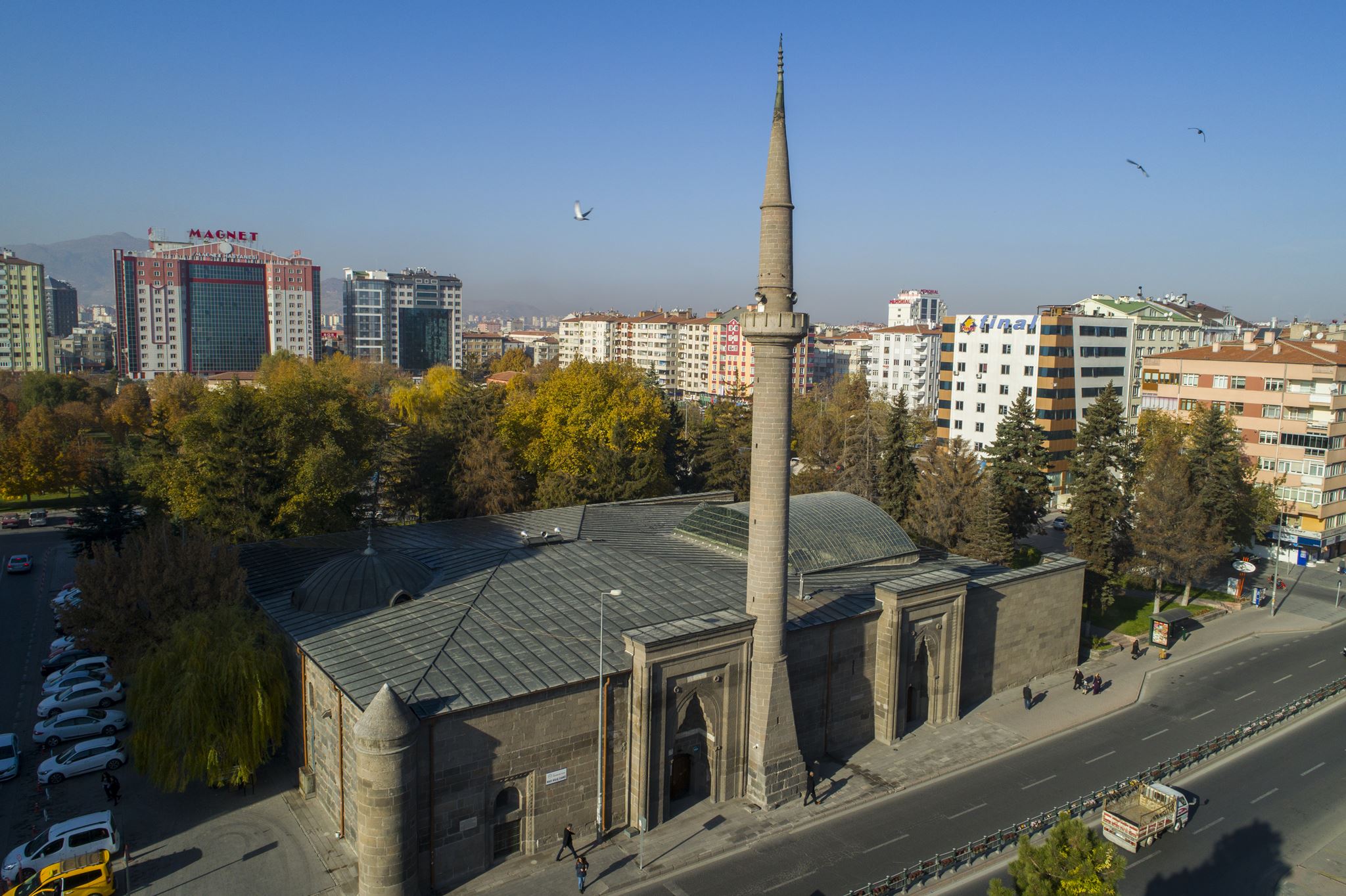 Hacı Kılıç Cami Ve Medresesi