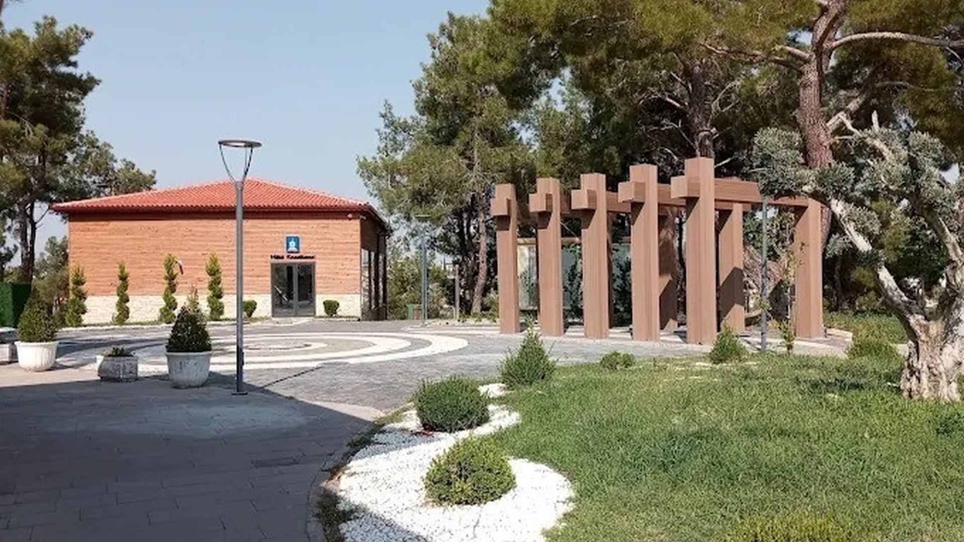 Gördes Ferdi Zeyrek Millet Bahçesi