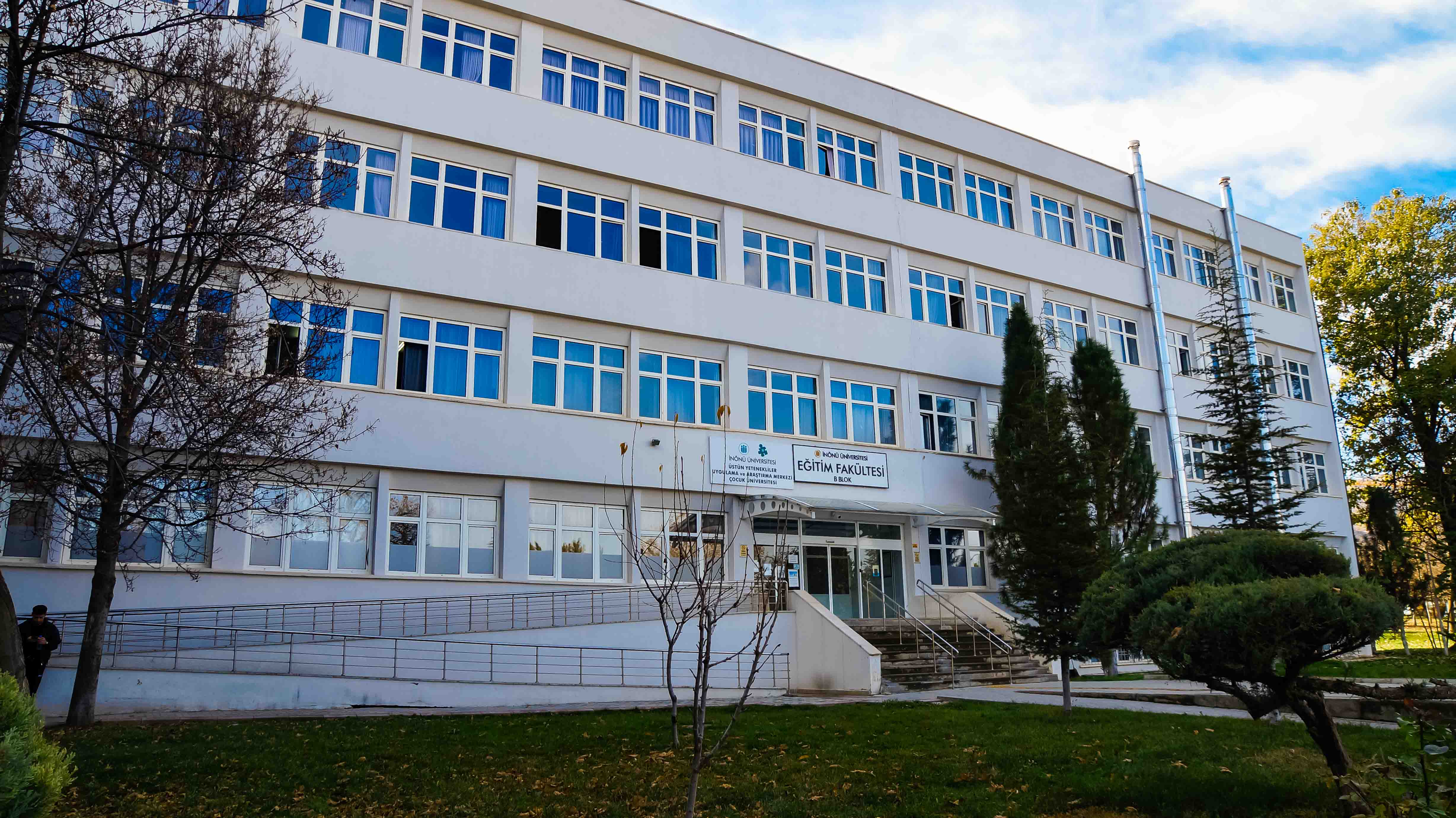 İnönü Üniversitesi Eğitim Fakültesi