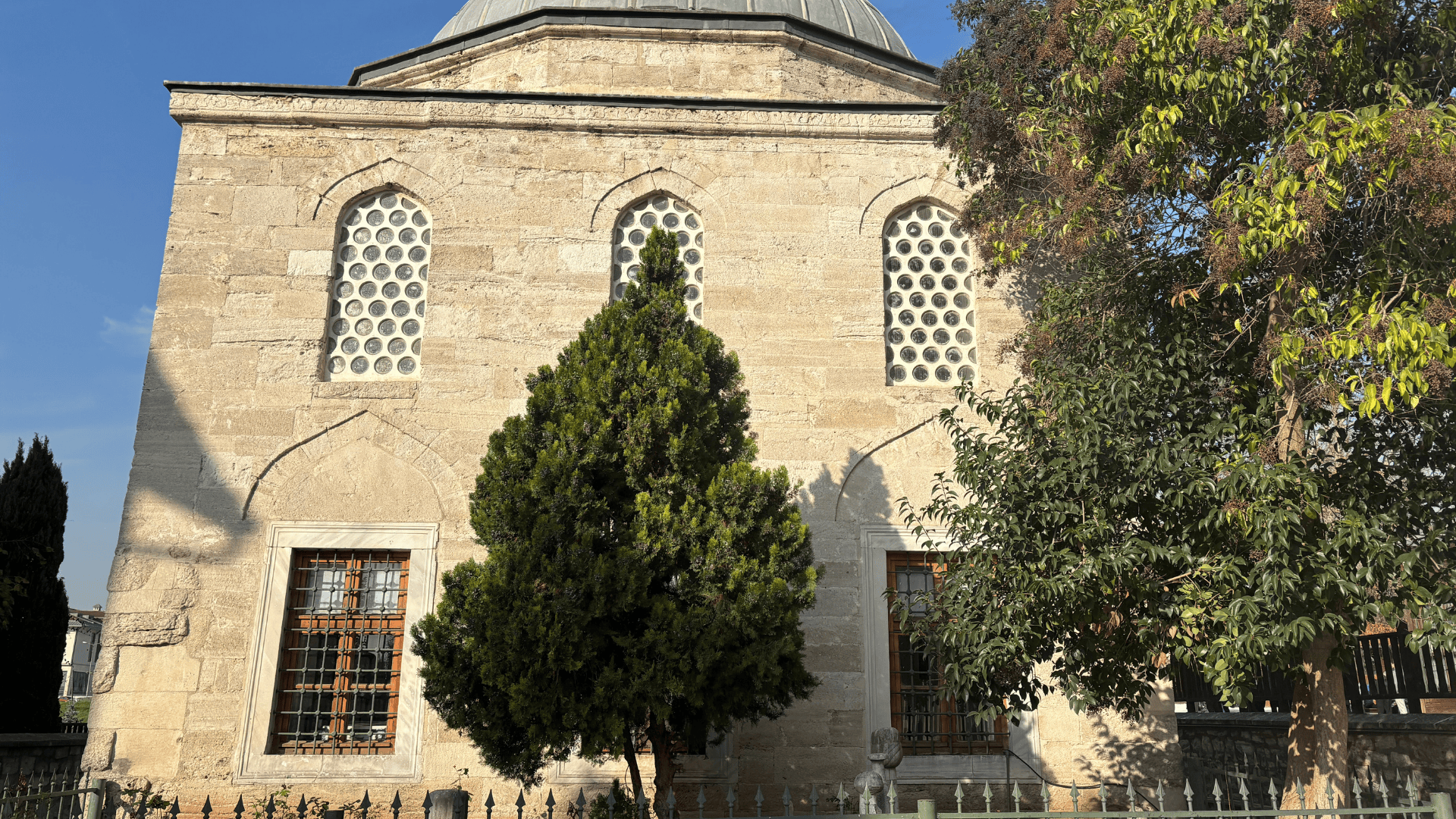 Abdülbaki Paşa Kütüphanesi