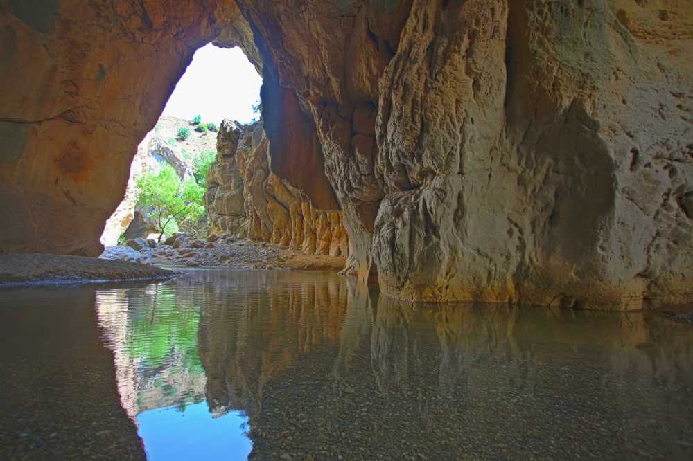 Bırkleyn Mağaraları