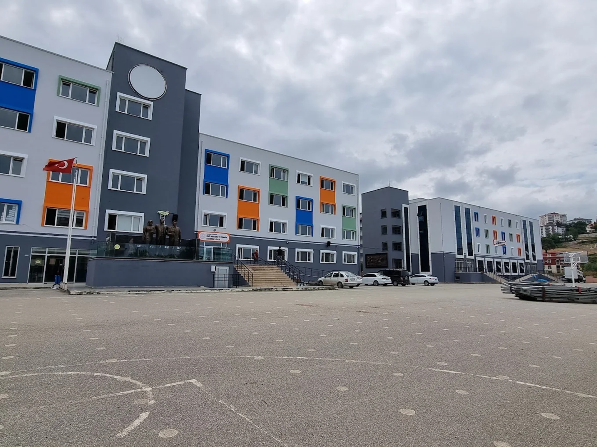 OMÜ Mesleki ve Teknik Anadolu Lisesi  Robotik Kodlama-Elektronik Tesisat Atölyesi