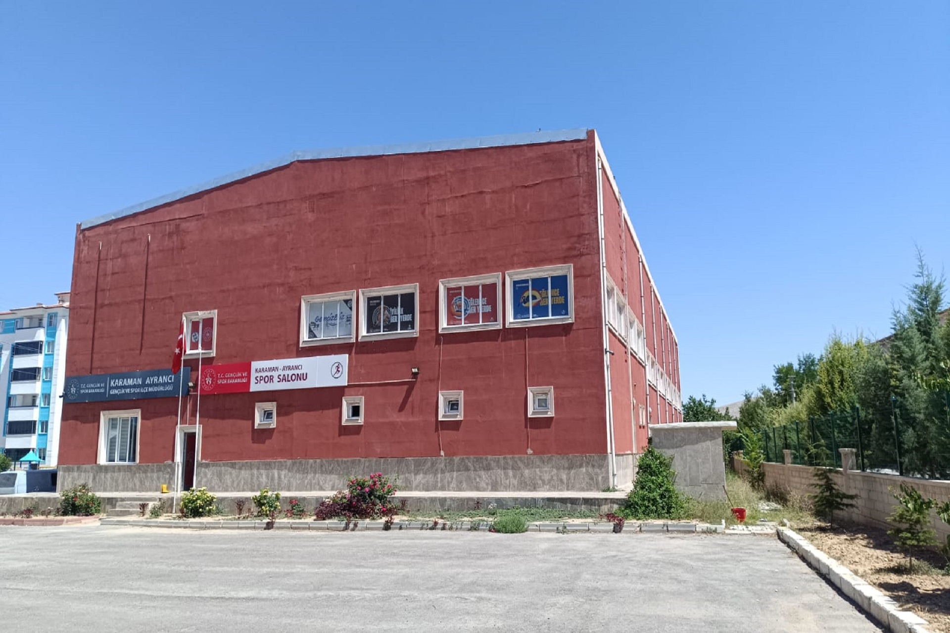 Ayrancı Kapalı Spor Salonu