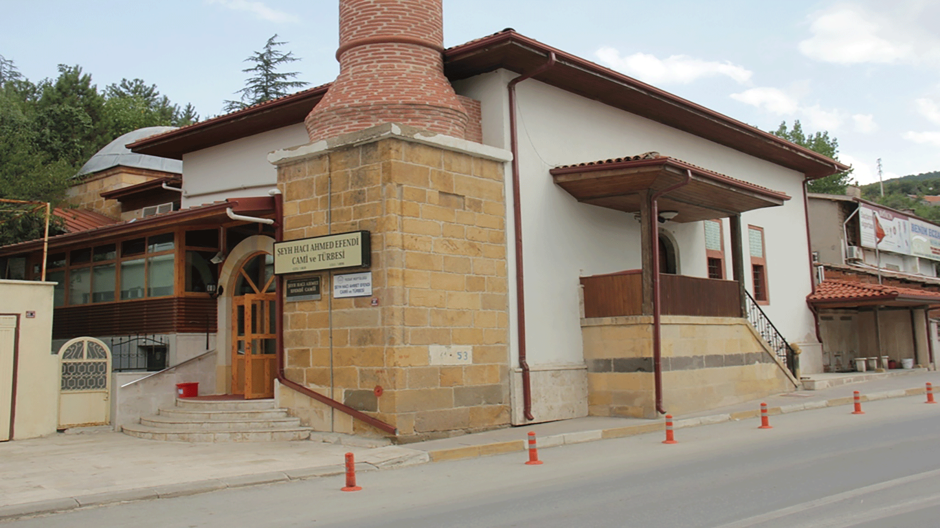 Şeyh Hacı Ahmed Efendi Cami ve Türbesi