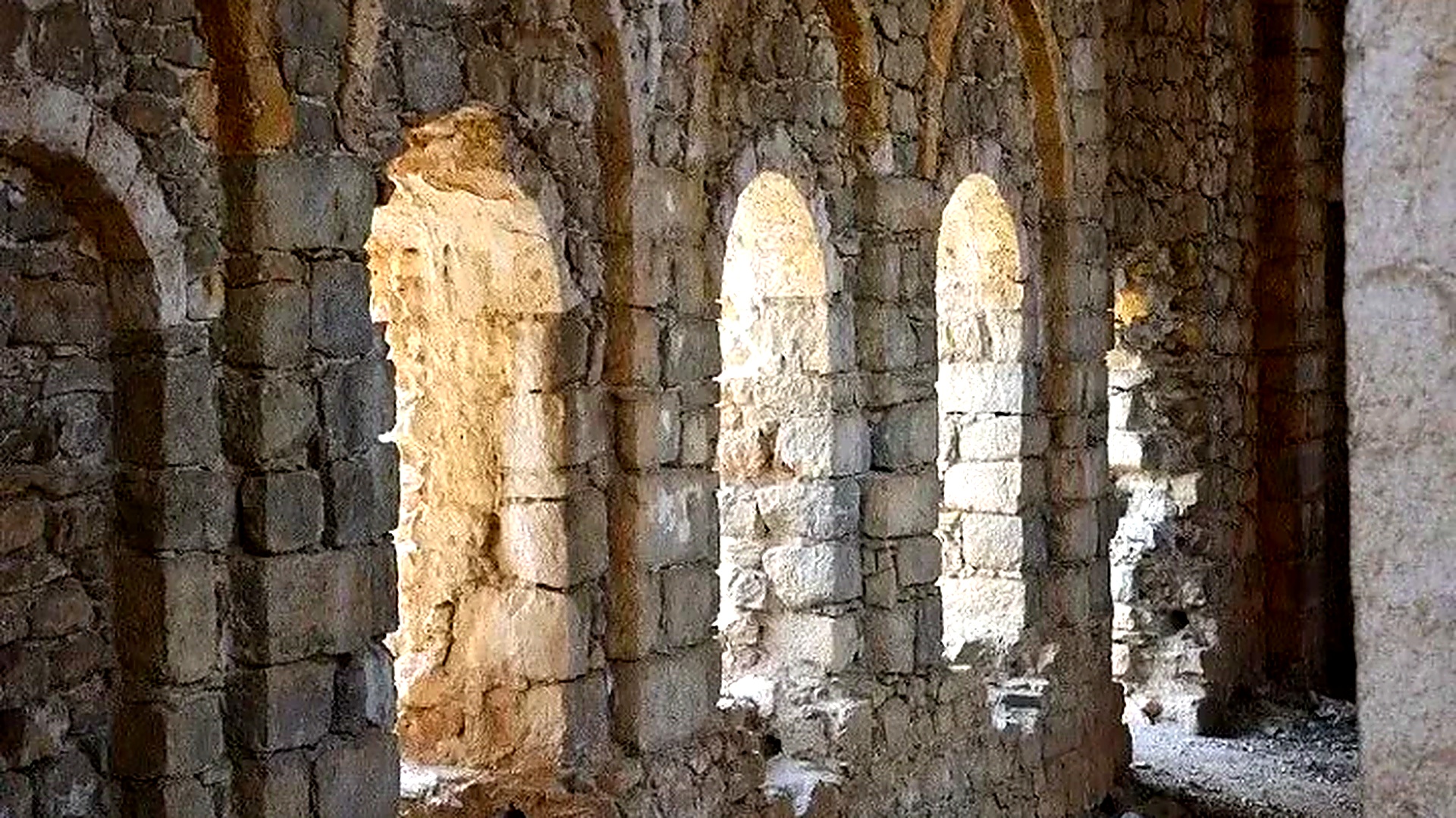 Çüngüş Tarihi Manastır ve Kilise