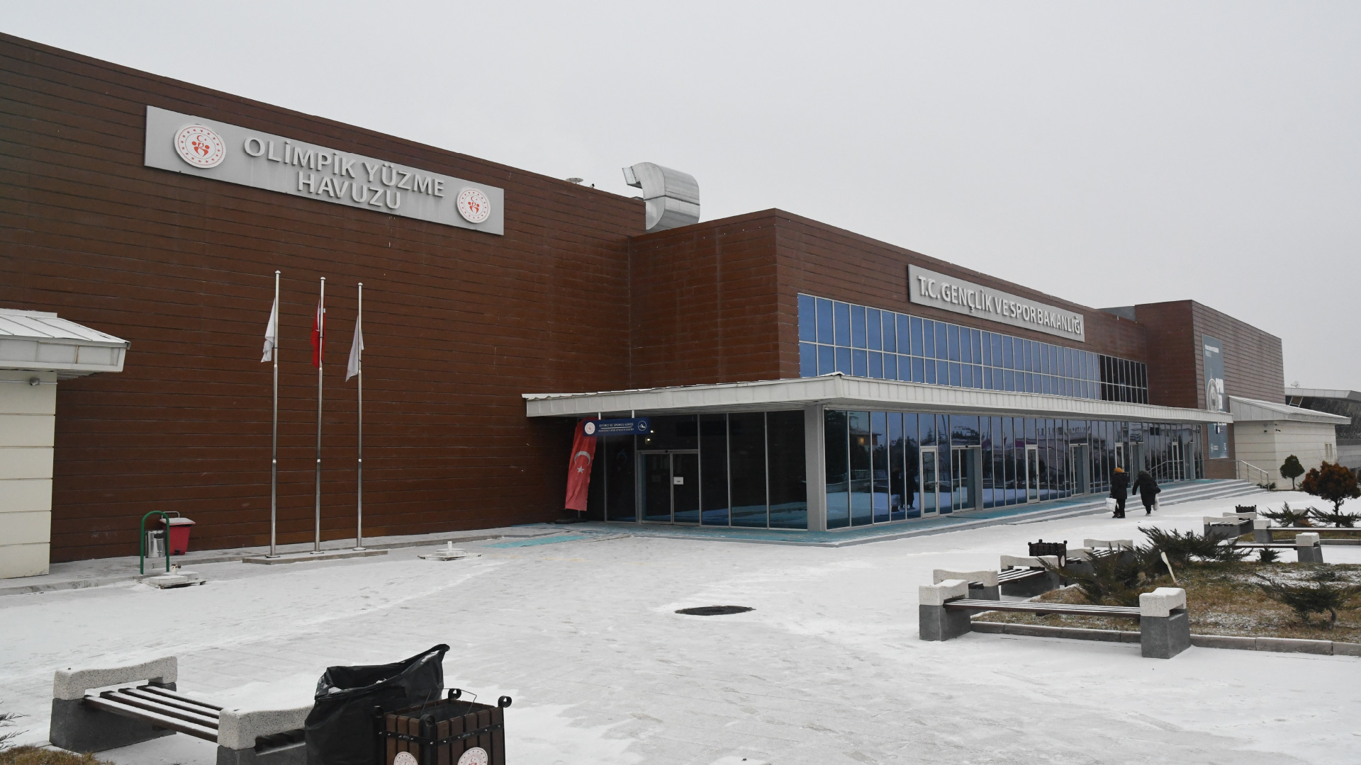 Eskişehir Odunpazarı Yenikent Olimpik Kapalı Yüzme Havuzu