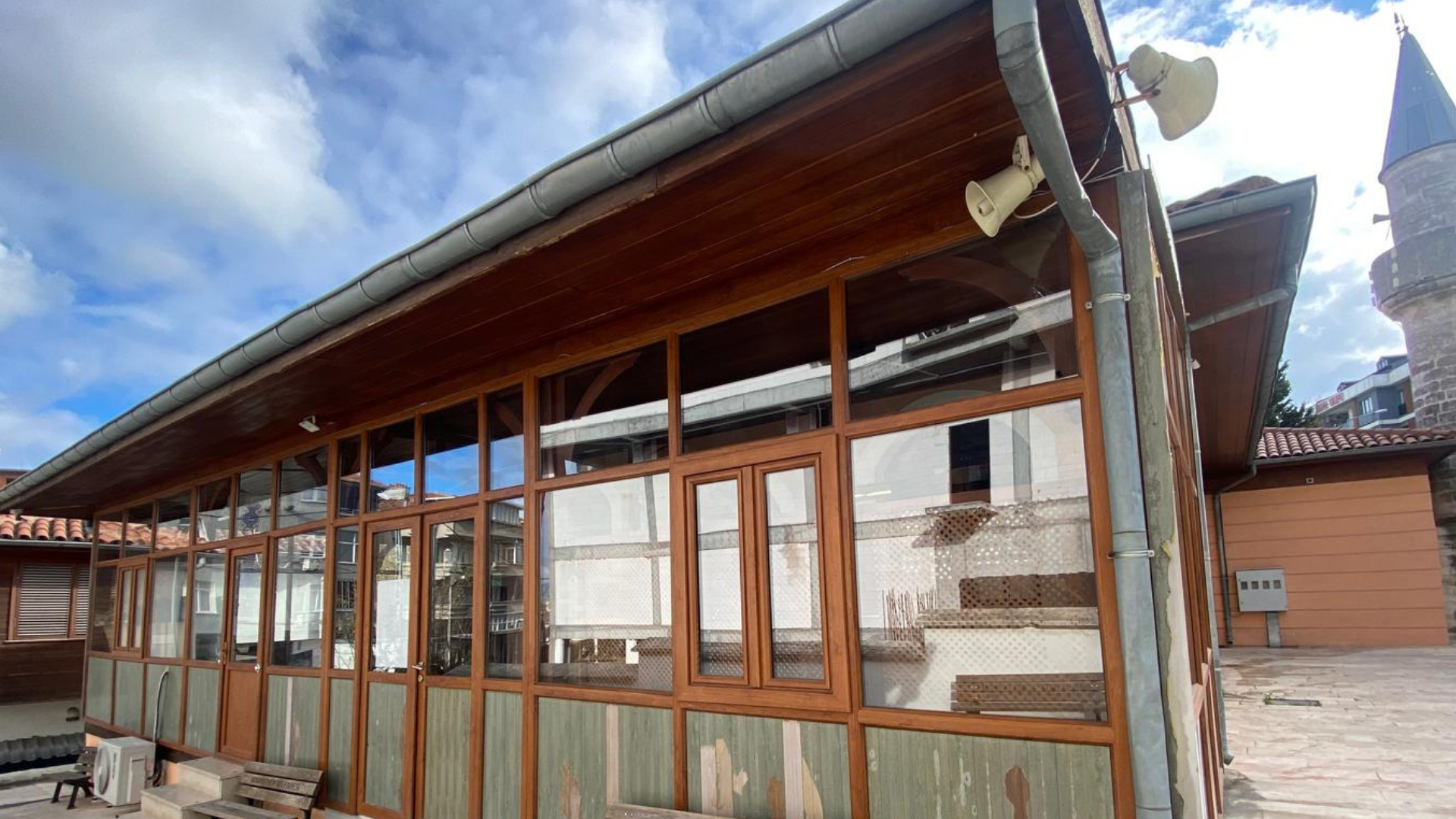 Hadım Baba Camii Haziresi ve Türbesi