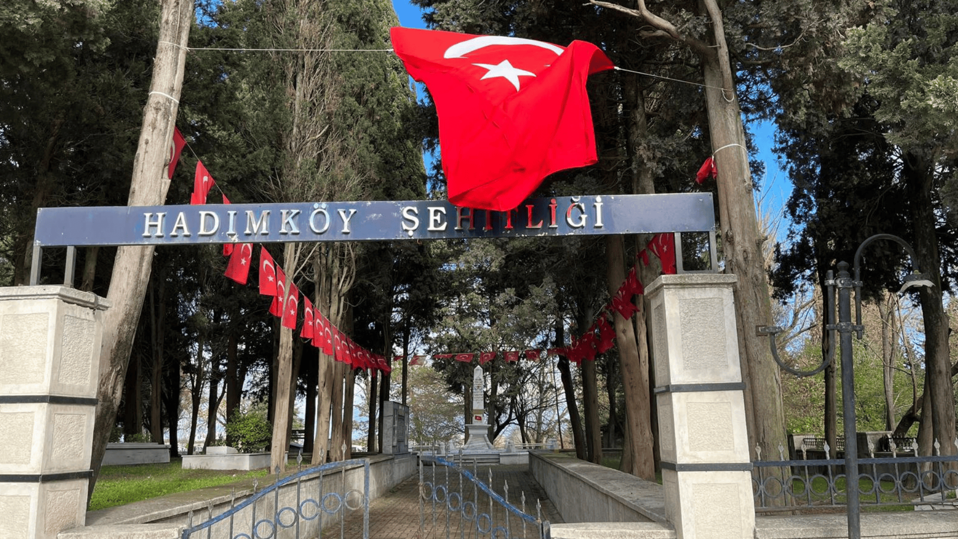 Hadımköy Şehitliği ve Şehitlik Anıtı