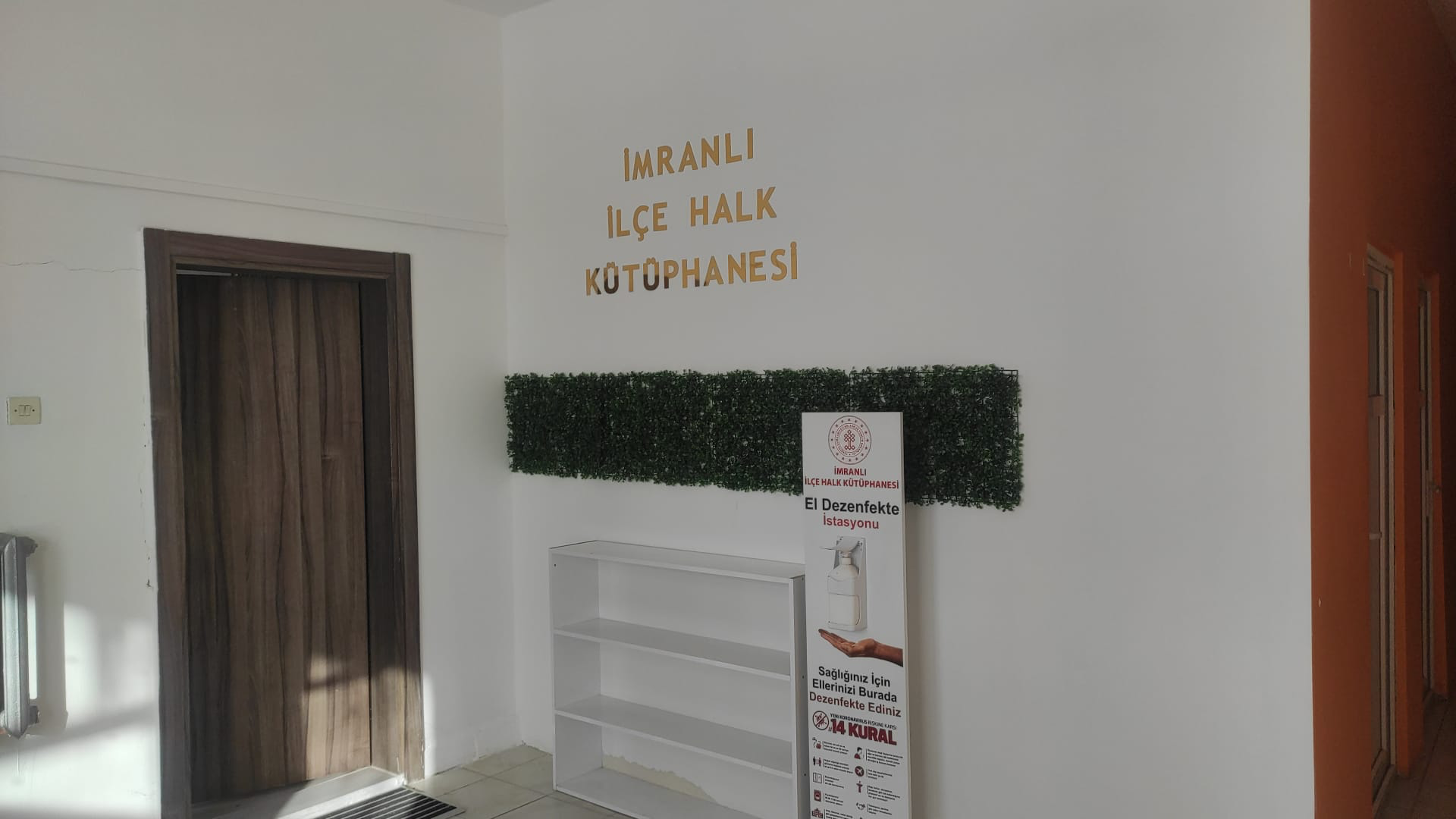 İmranlı İlçe Halk Kütüphanesi