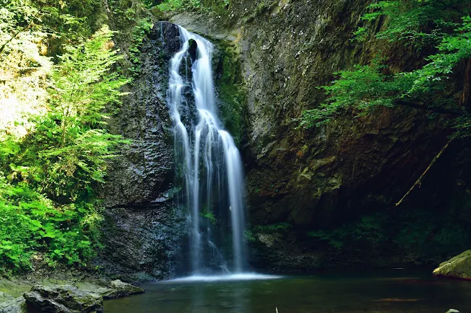 Baklabostan Şelalesi