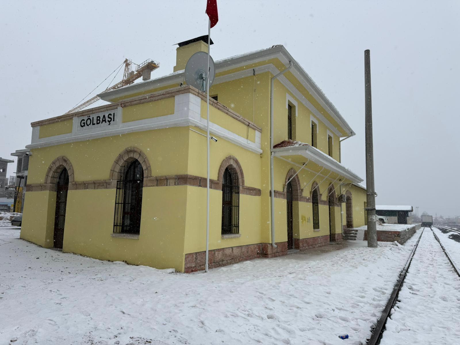 Gölbaşı Tren Garı