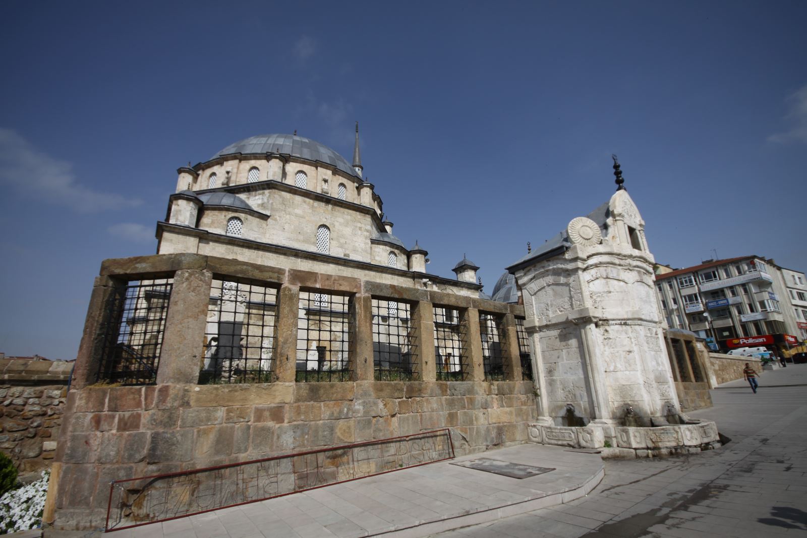 Hamidiye Saatli Çeşmesi