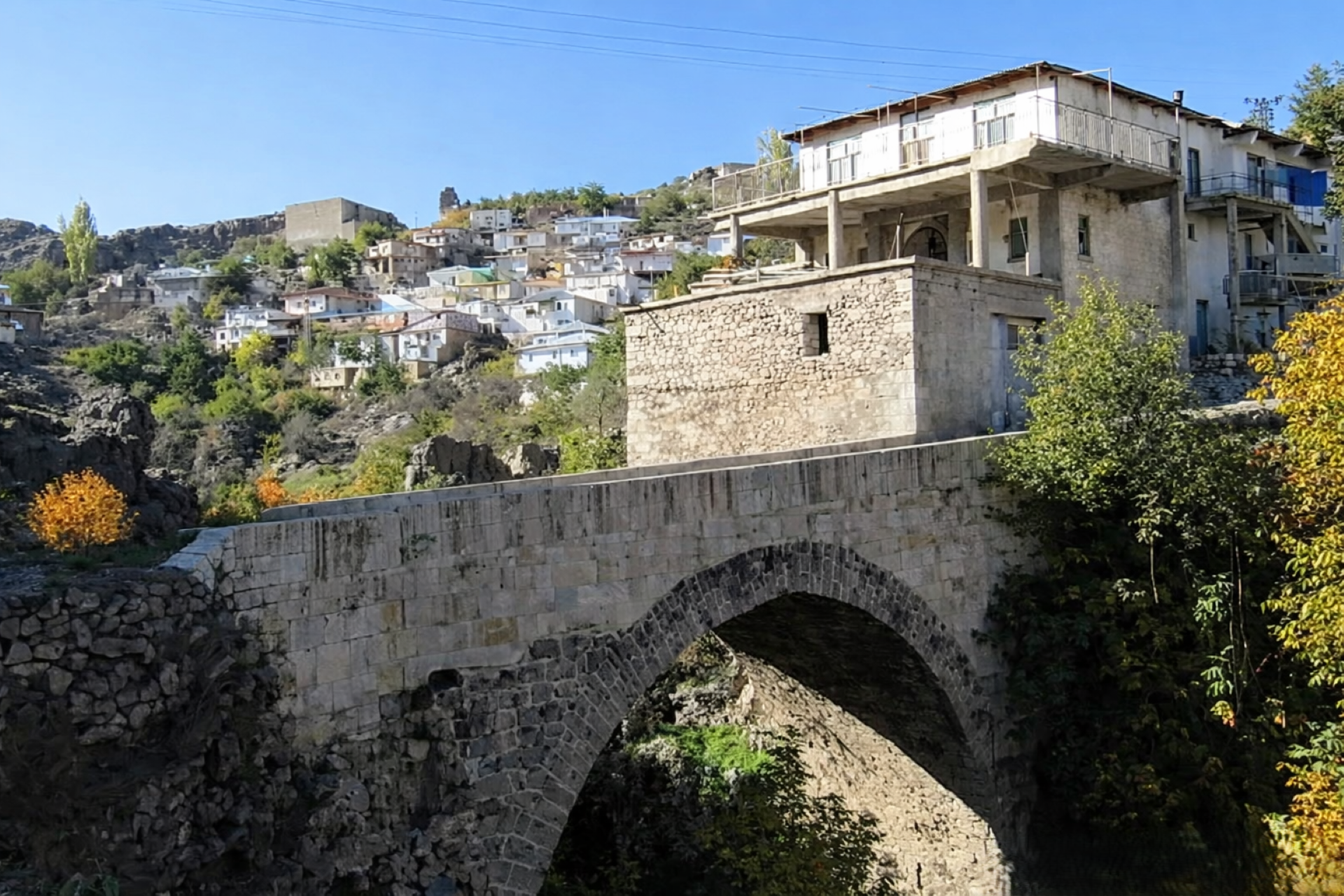 Çüngüş Tarihi Eski Köprü